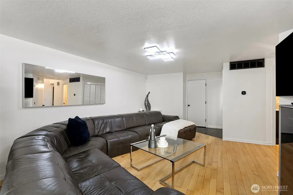 12737 NE 97th Place Kirkland WA 98033