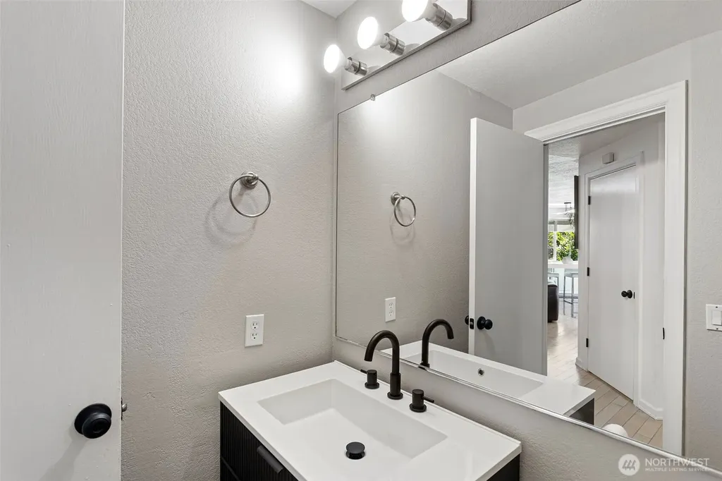 12737 NE 97th Place Kirkland WA 98033