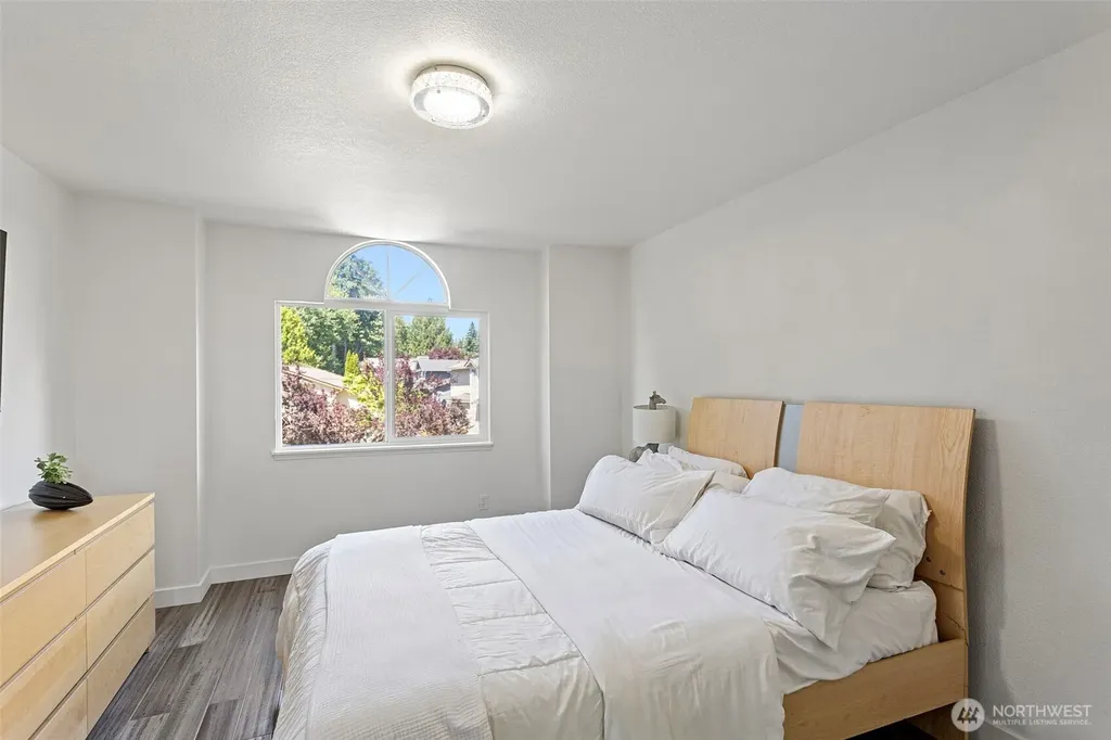 12737 NE 97th Place Kirkland WA 98033