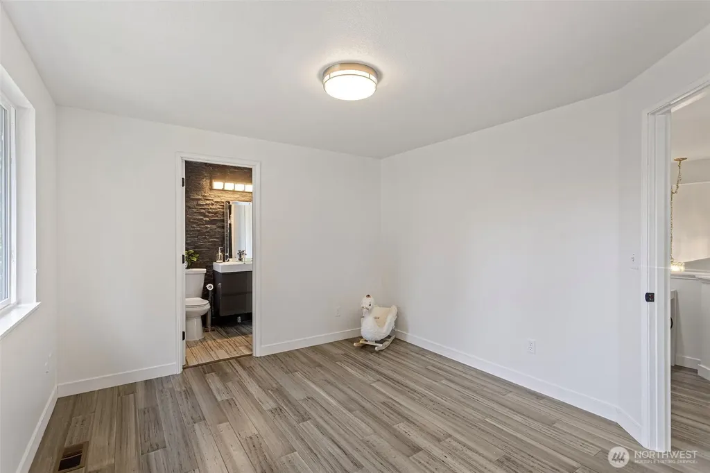 12737 NE 97th Place Kirkland WA 98033