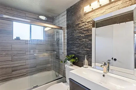 12737 NE 97th Place Kirkland WA 98033
