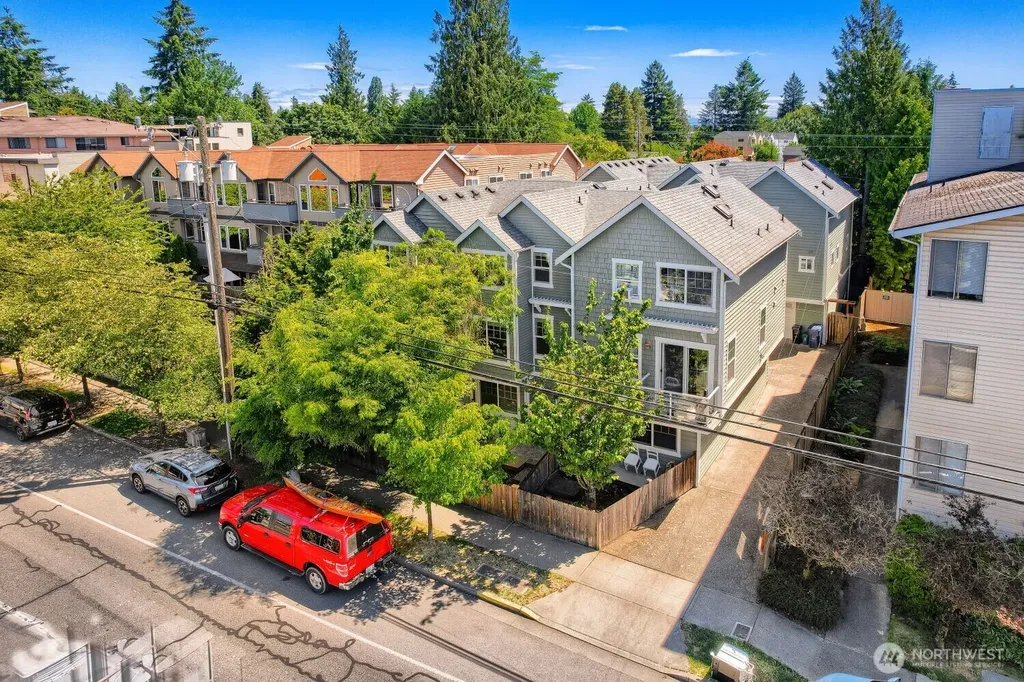 11212 Greenwood Avenue N Seattle WA 98133
