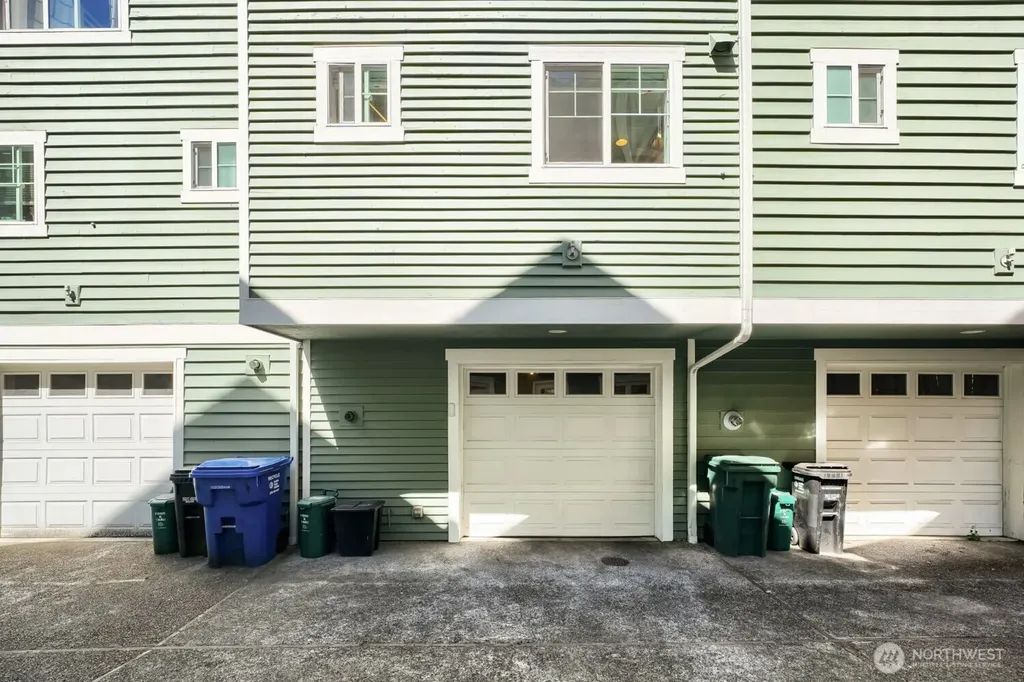 11212 Greenwood Avenue N Seattle WA 98133