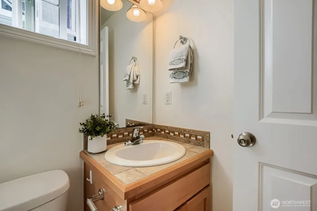 11212 Greenwood Avenue N Seattle WA 98133