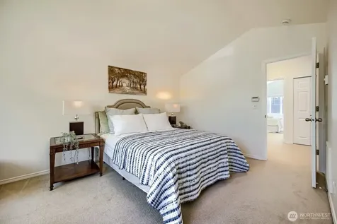 11212 Greenwood Avenue N Seattle WA 98133