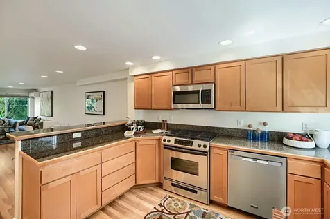 11212 Greenwood Avenue N Seattle WA 98133