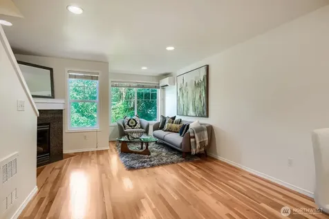 11212 Greenwood Avenue N Seattle WA 98133