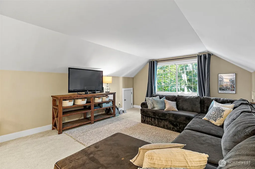 16355 130th Avenue SE Renton WA 98508
