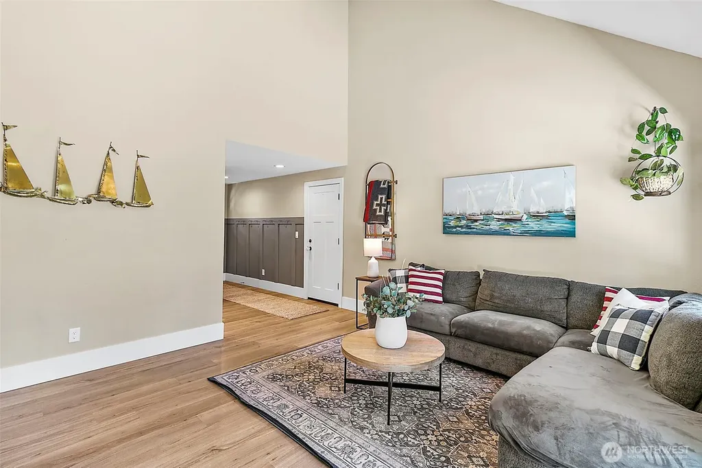 16355 130th Avenue SE Renton WA 98508