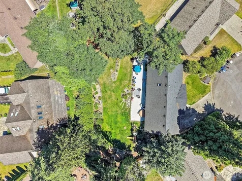 16355 130th Avenue SE Renton WA 98508