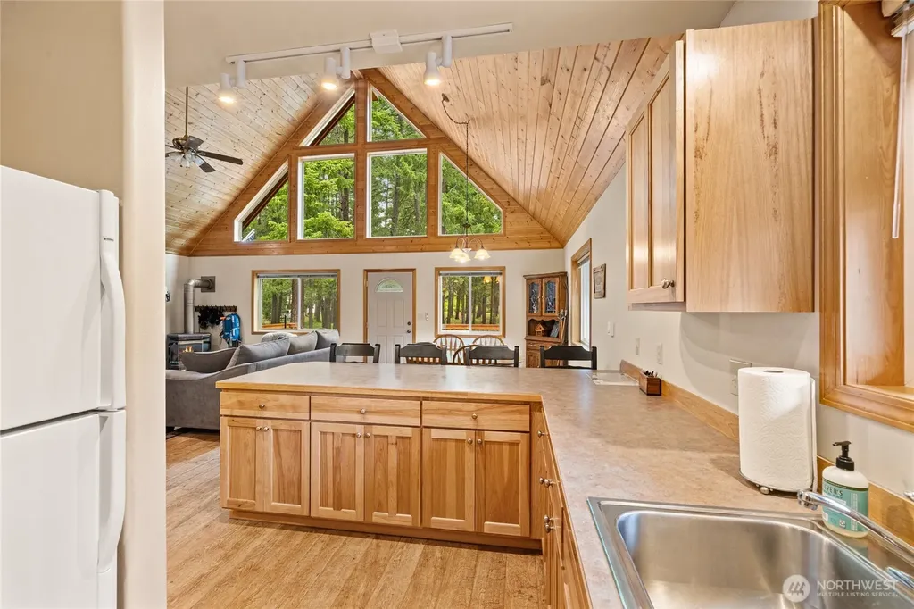 420 Vinegar Bend Road Ronald WA 98940
