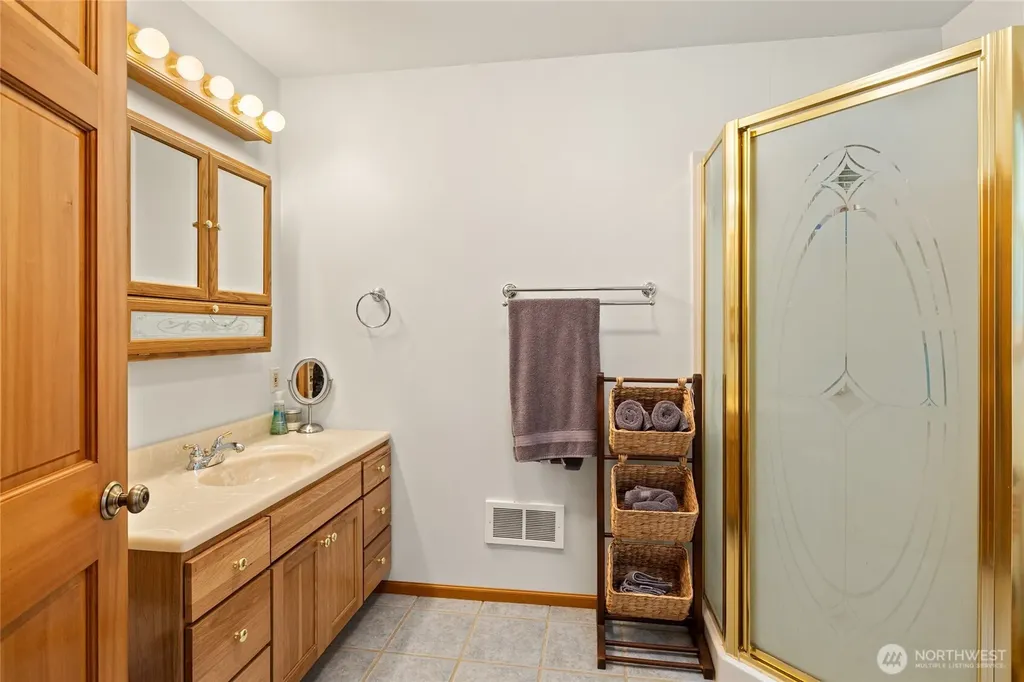 420 Vinegar Bend Road Ronald WA 98940
