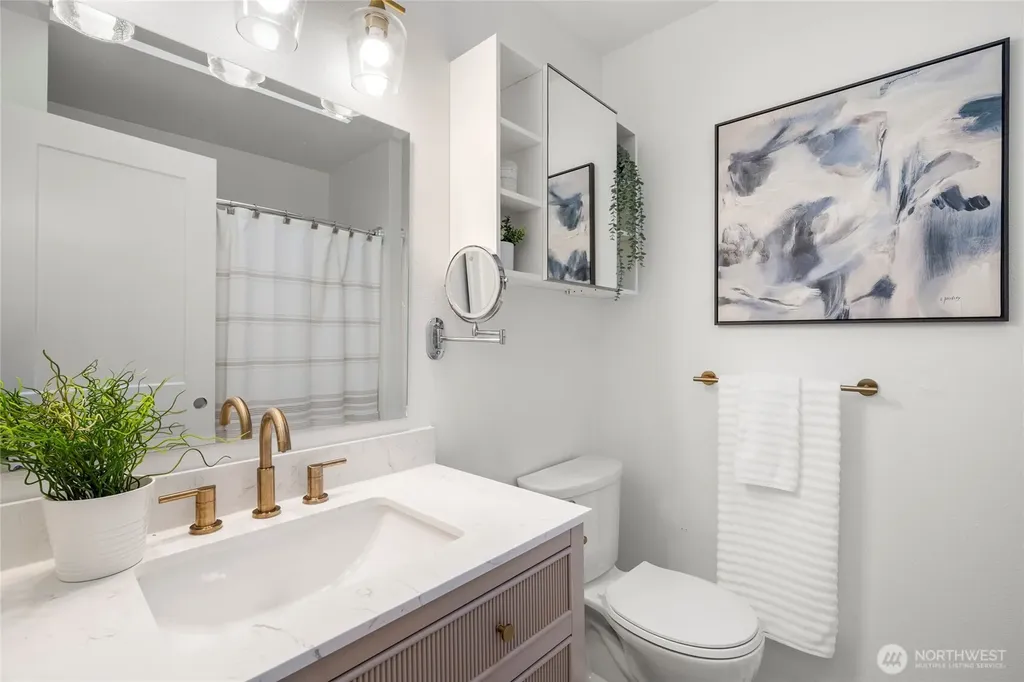 5050 35th Avenue S Seattle WA 98118