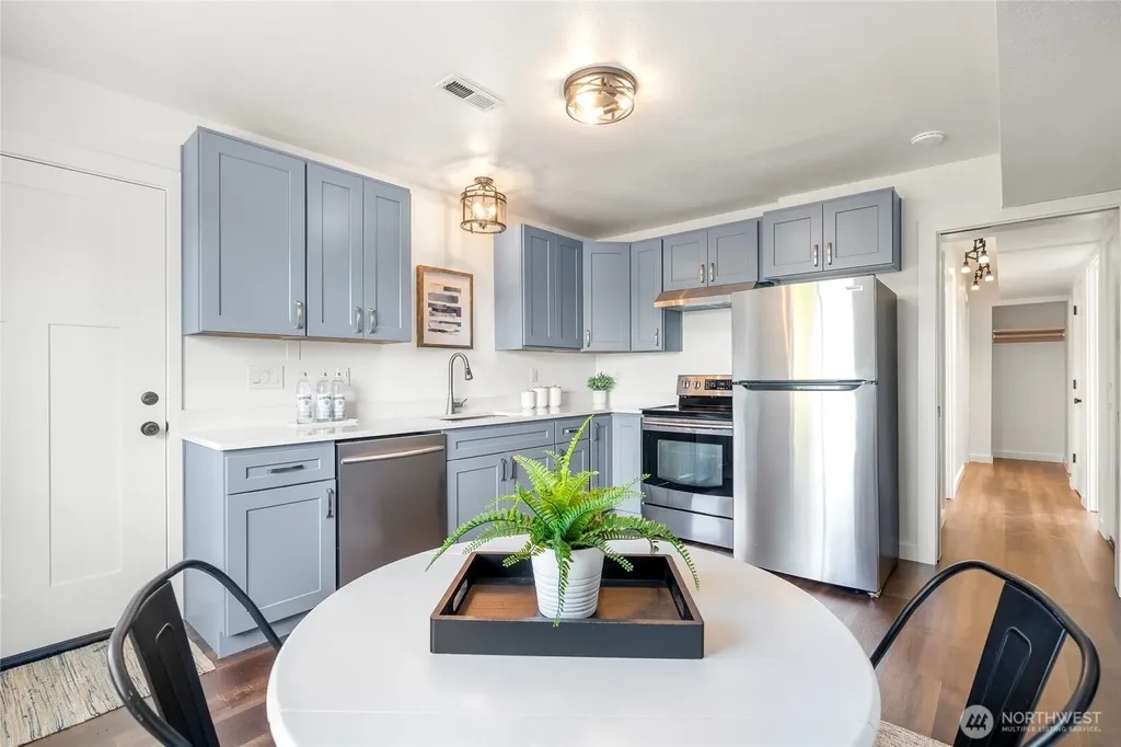 5050 35th Avenue S Seattle WA 98118