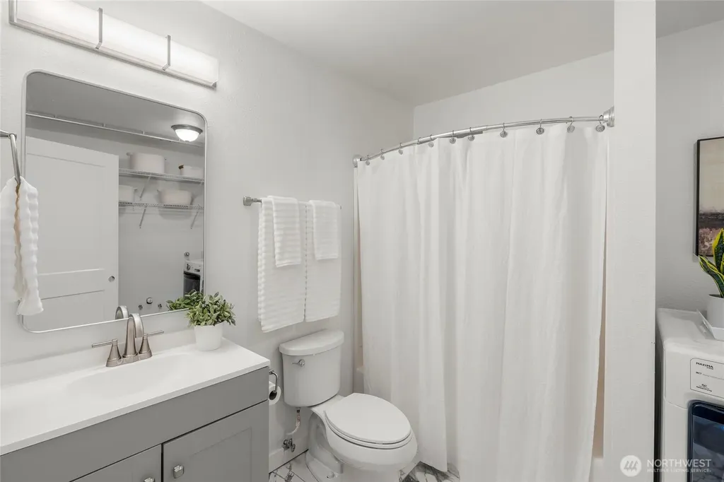 5050 35th Avenue S Seattle WA 98118
