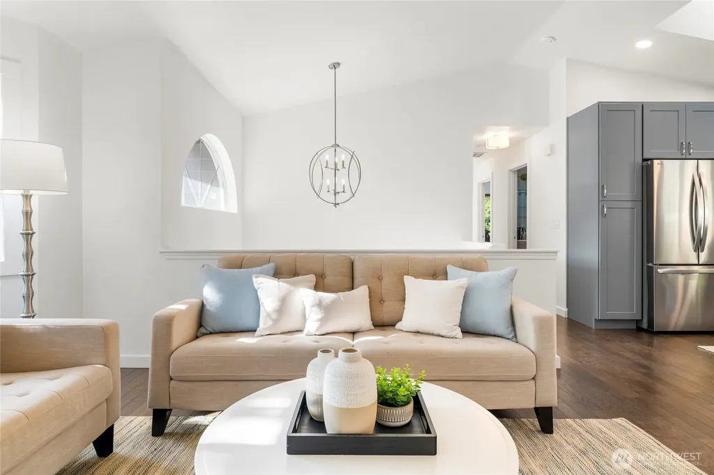 5050 35th Avenue S Seattle WA 98118