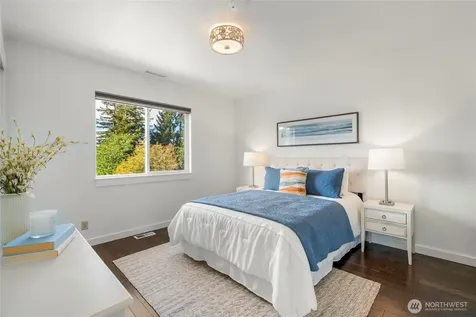 5050 35th Avenue S Seattle WA 98118