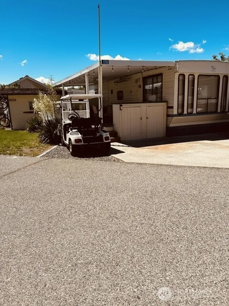 8818 Crescent Bar Road NW Quincy WA 98848