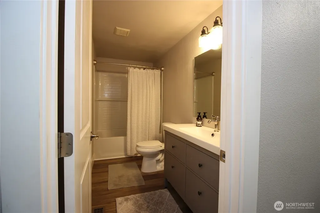 27719 217th Avenue SE Maple Valley WA 98038