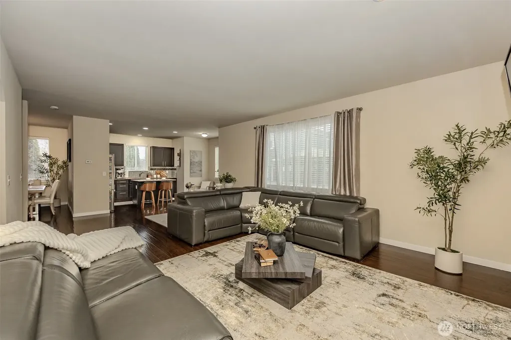 1737 Hillcrest Loop Mount Vernon WA 98274