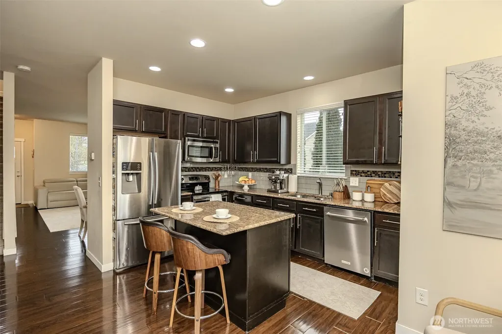 1737 Hillcrest Loop Mount Vernon WA 98274