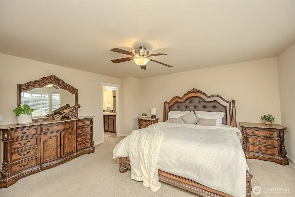 1737 Hillcrest Loop Mount Vernon WA 98274