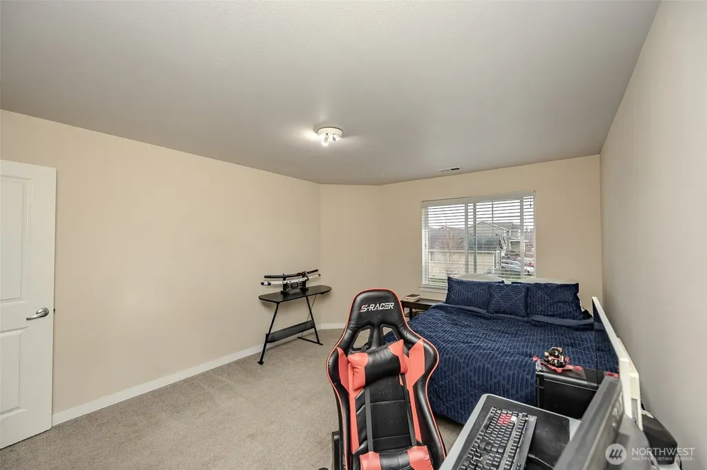1737 Hillcrest Loop Mount Vernon WA 98274
