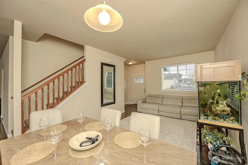 1737 Hillcrest Loop Mount Vernon WA 98274