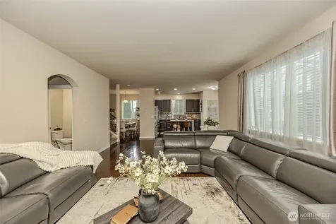 1737 Hillcrest Loop Mount Vernon WA 98274