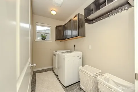1737 Hillcrest Loop Mount Vernon WA 98274