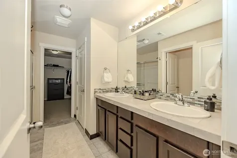 1737 Hillcrest Loop Mount Vernon WA 98274