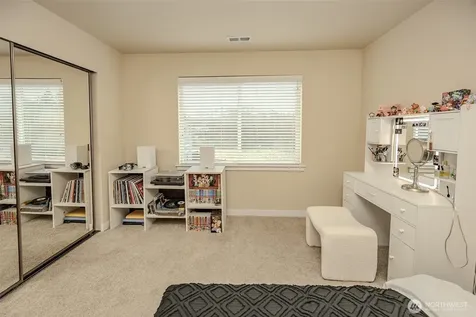 1737 Hillcrest Loop Mount Vernon WA 98274