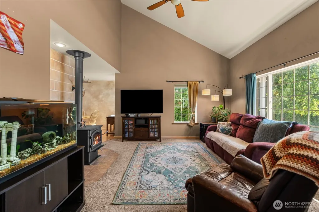 121 Manhattan Square East Wenatchee WA 98802