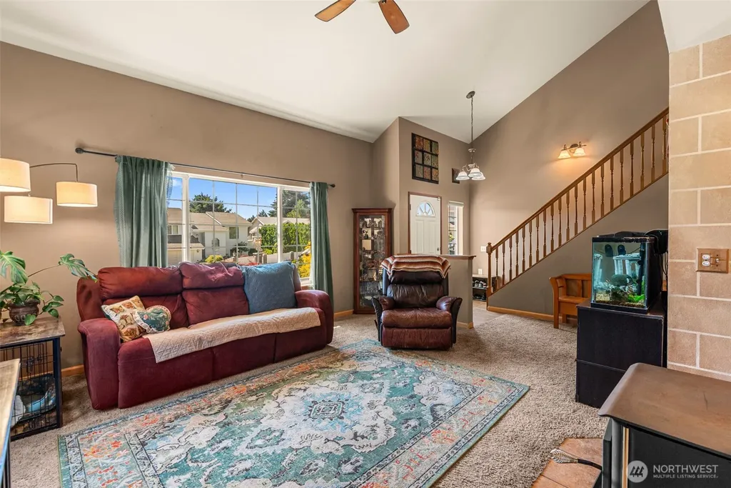 121 Manhattan Square East Wenatchee WA 98802