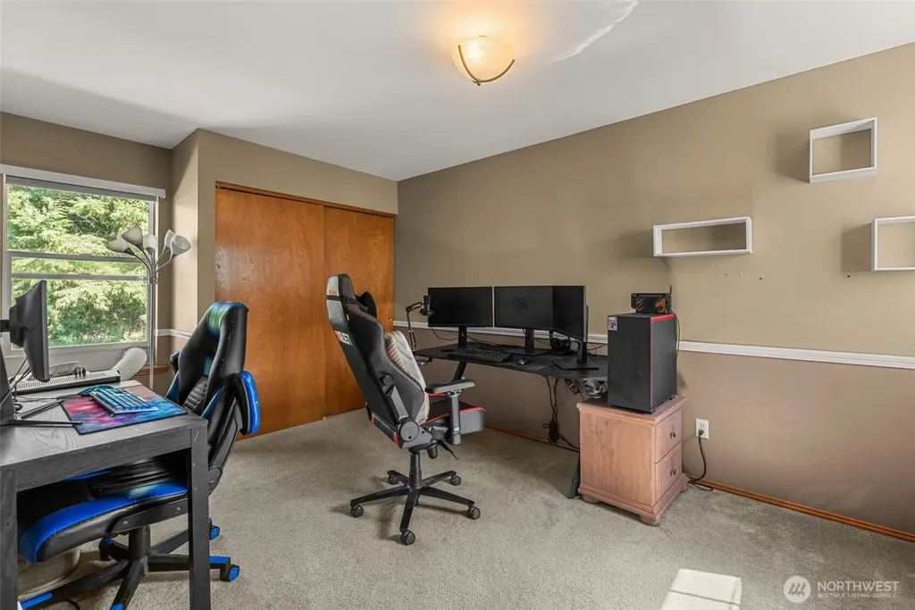 121 Manhattan Square East Wenatchee WA 98802