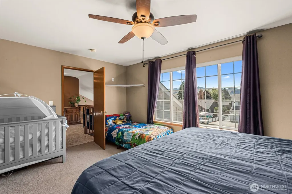 121 Manhattan Square East Wenatchee WA 98802