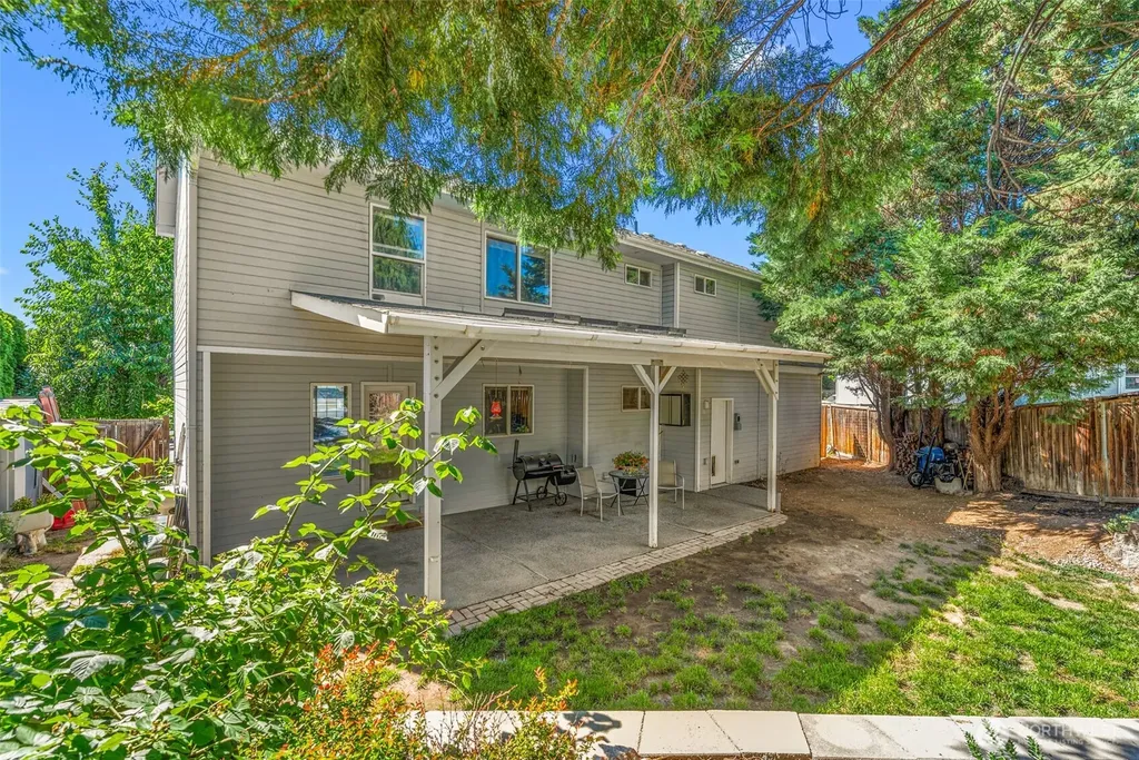 121 Manhattan Square East Wenatchee WA 98802
