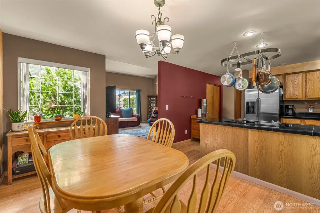 121 Manhattan Square East Wenatchee WA 98802