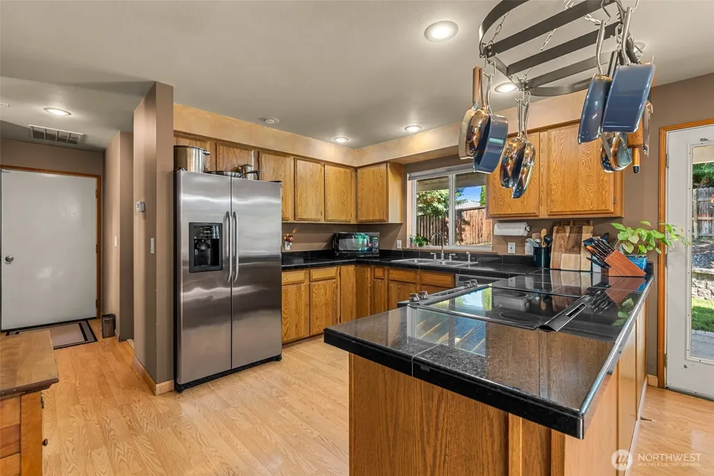 121 Manhattan Square East Wenatchee WA 98802