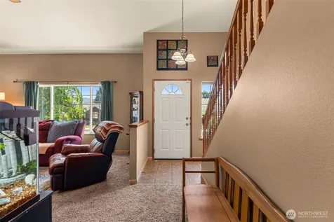 121 Manhattan Square East Wenatchee WA 98802