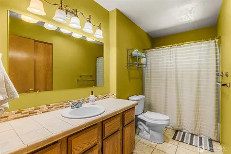 121 Manhattan Square East Wenatchee WA 98802