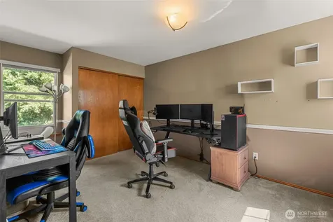 121 Manhattan Square East Wenatchee WA 98802