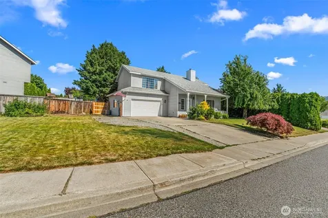 121 Manhattan Square East Wenatchee WA 98802