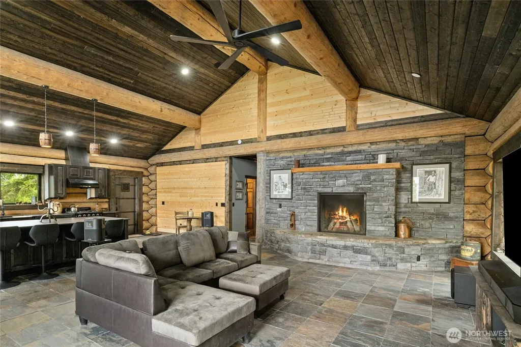 1336 Black Hawk Cle Elum WA 98922