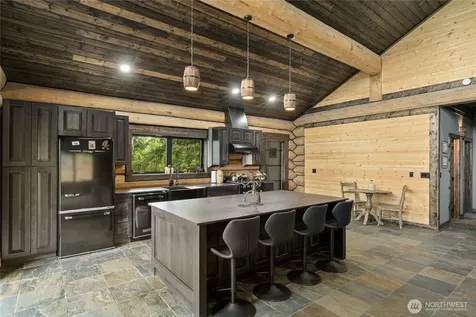 1336 Black Hawk Cle Elum WA 98922