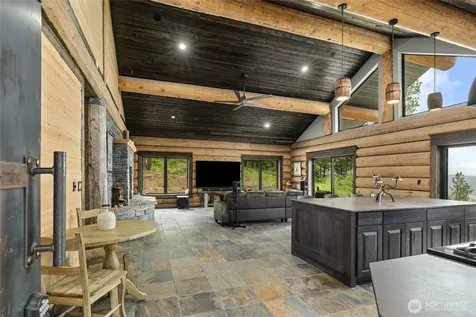 1336 Black Hawk Cle Elum WA 98922