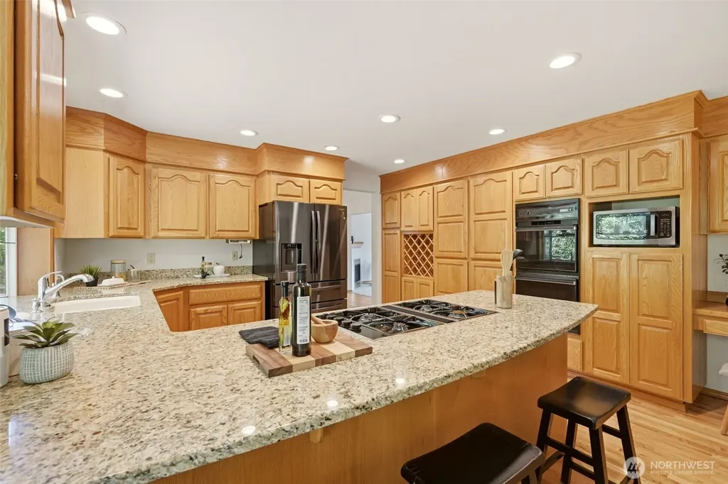 23232 SE 253rd Place Maple Valley WA 98038