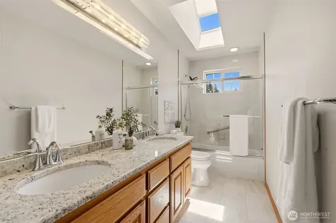 23232 SE 253rd Place Maple Valley WA 98038