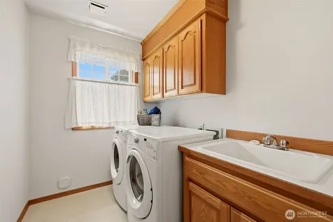 23232 SE 253rd Place Maple Valley WA 98038