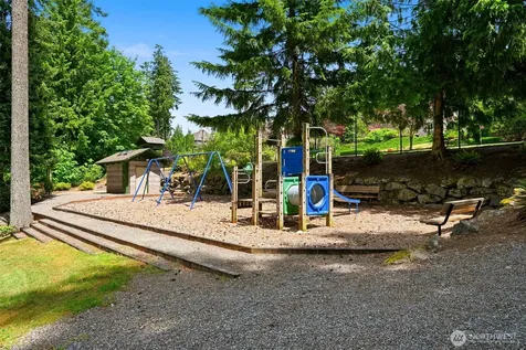 23232 SE 253rd Place Maple Valley WA 98038